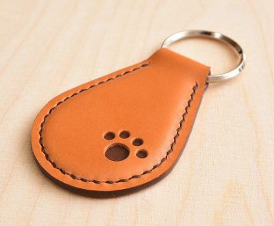 レザークラフトで作ったキーホルダー