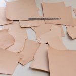 ヌメ革のはぎれ